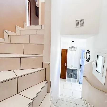 度假居 Maison 3 Avec Piscine A 滨海萨纳里