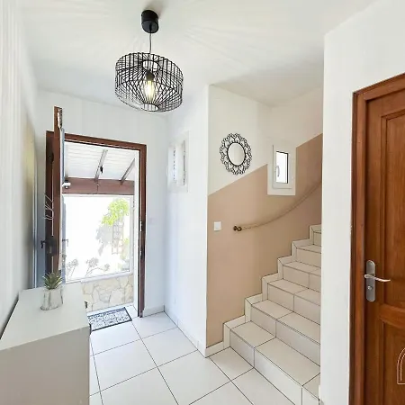 Maison 3 Avec Piscine A 度假居 *