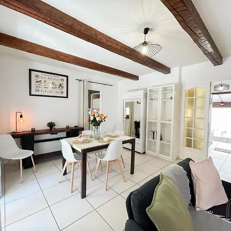 度假居 Maison 3 Avec Piscine A *